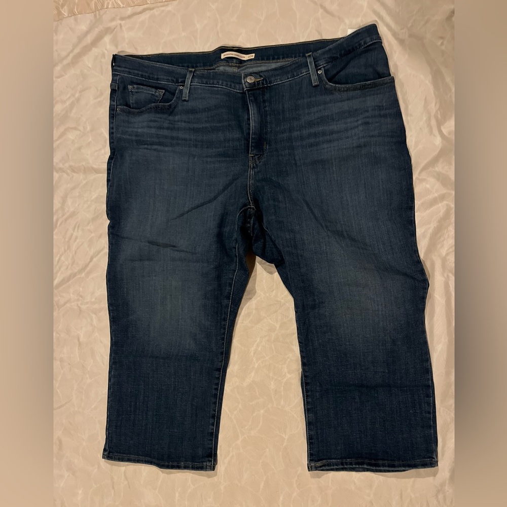 Levi’s Capris